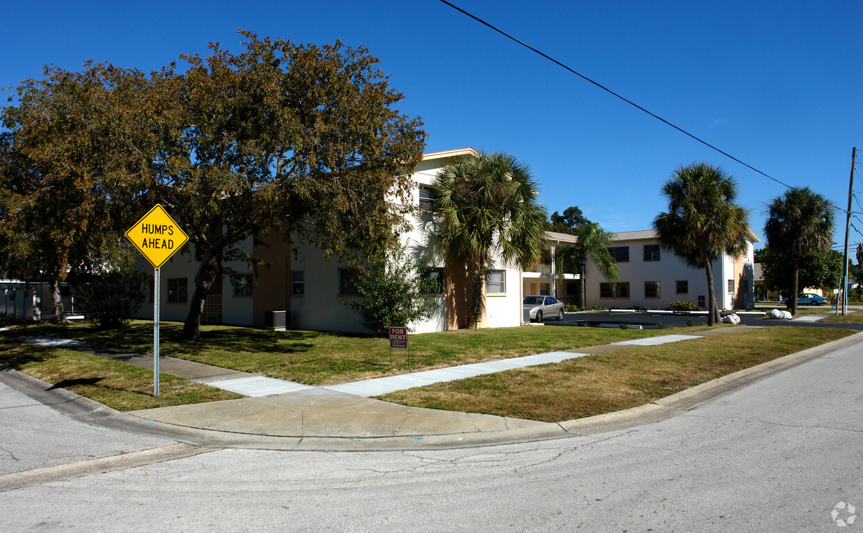 Building Photo - Saratoga