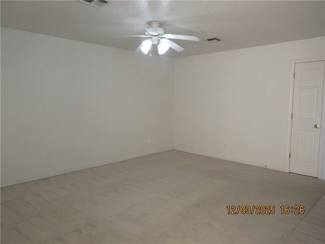 Foto del edificio - 2469 Fox