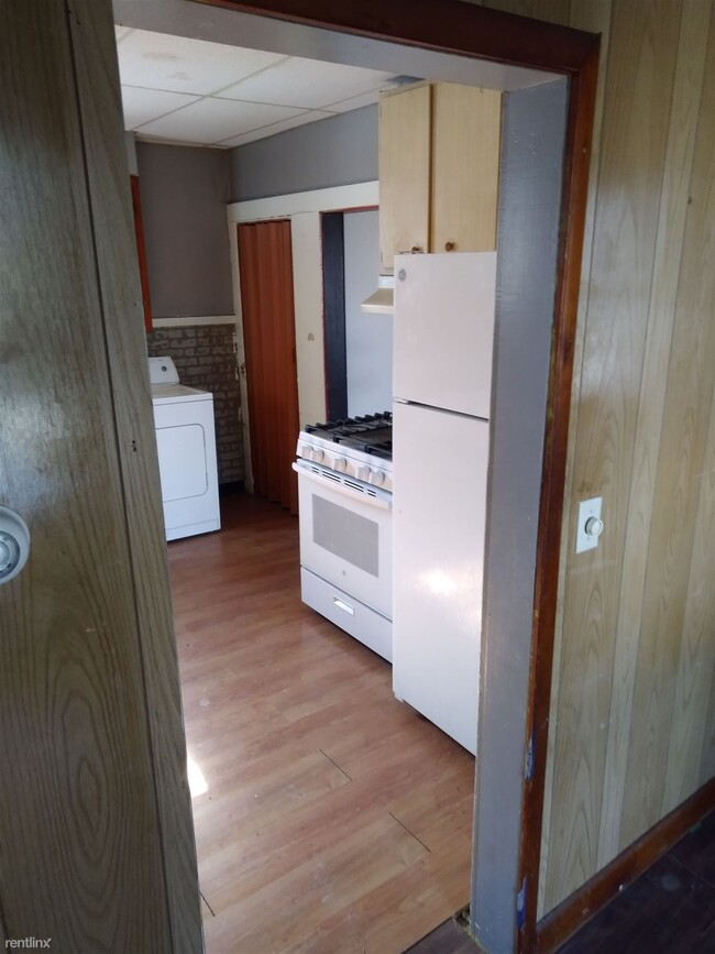 Foto del edificio - 3 br, 1 bath House - 212 South Street
