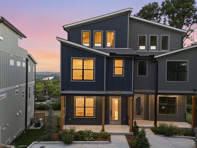 Photo - "Spacious 4-Bed, 4.5 bath, AMAZING views, fenced in yard Apartment