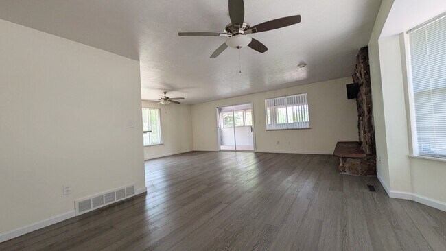 Foto del edificio - 8820 W 32nd Ave