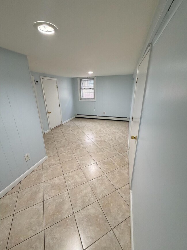 Foto del edificio - 9107 Columbia Ave