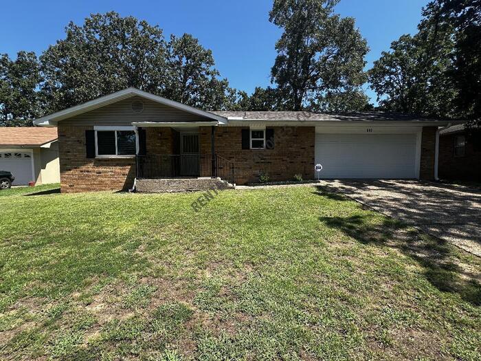 Primary Photo - 111 Summer Shade Ln