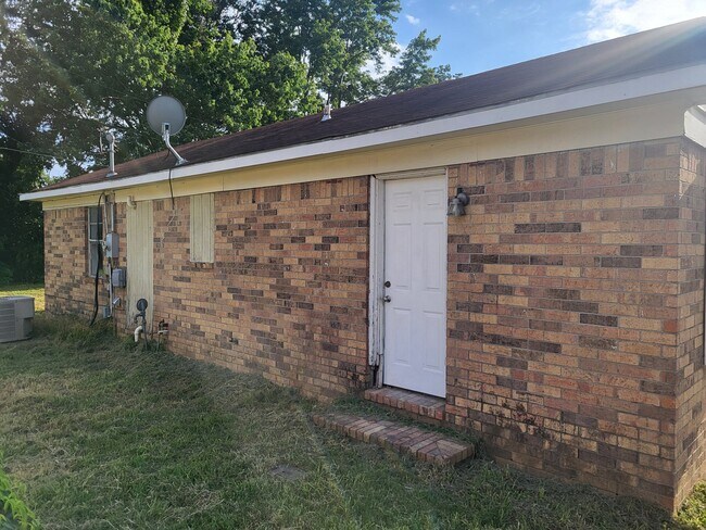 Foto del edificio - 104 Cottonwood Ave