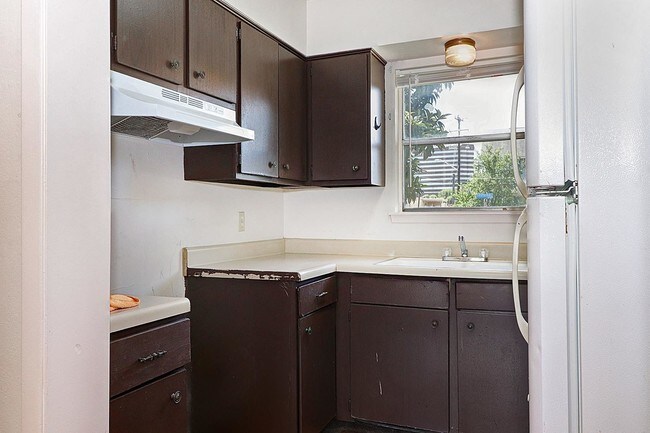 Building Photo - 2 br, 1 bath House - 501 Southtrail Dr