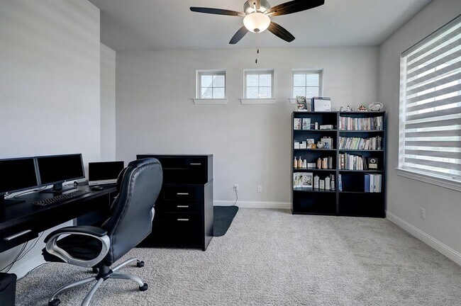 Foto del edificio - 142 Sunray Creek Dr