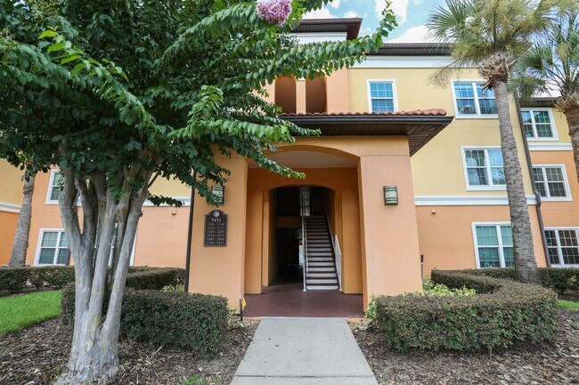 Foto del edificio - 5451 Vineland Rd