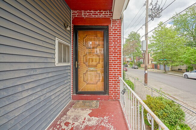 Building Photo - 5001 Hazel Ave