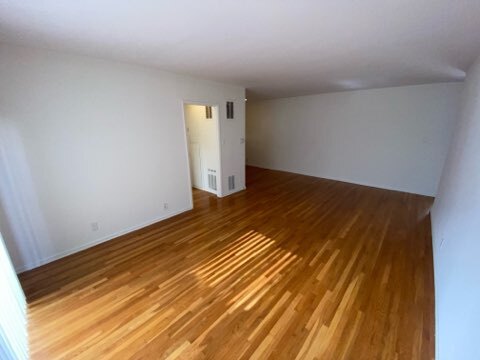 Building Photo - 3009 Arizona Ave