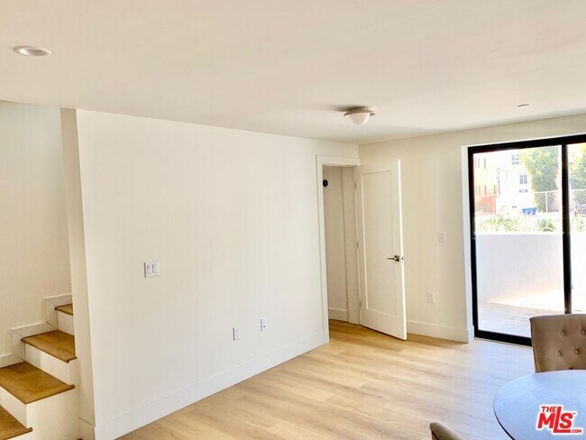 Foto del edificio - 1822 Overland Ave