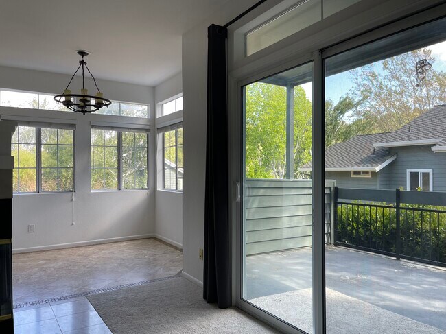 Building Photo - 8110 Mountain View Dr