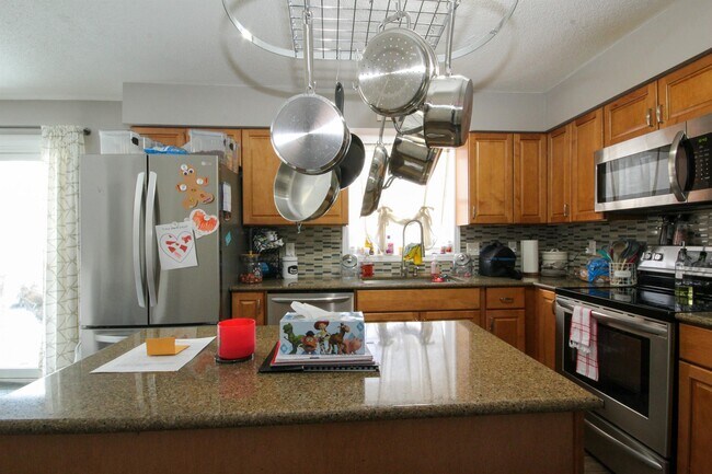 Building Photo - 1811 Truman Ct