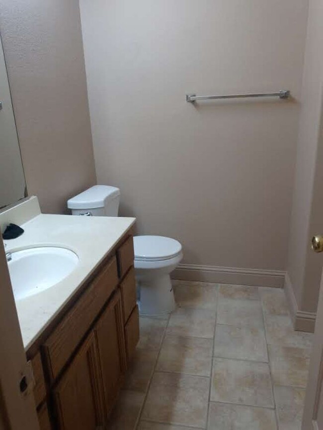 Building Photo - Desirable 1 Story Home in Weston Ranch