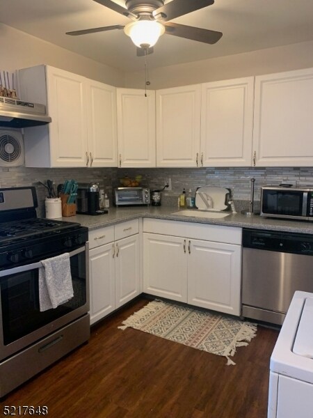 Building Photo - 205 Pitney Pl