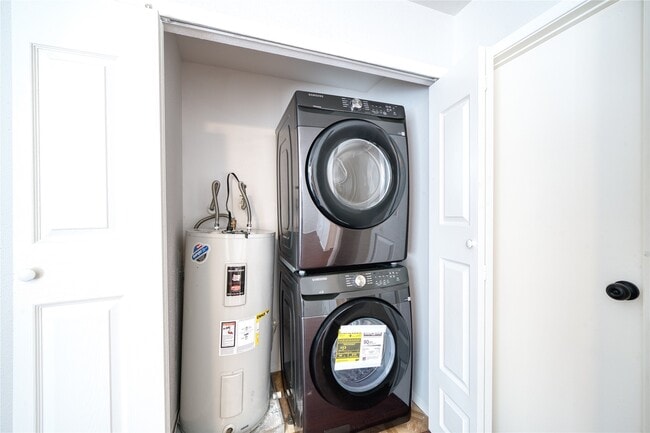 Building Photo - 6001 Reims Rd