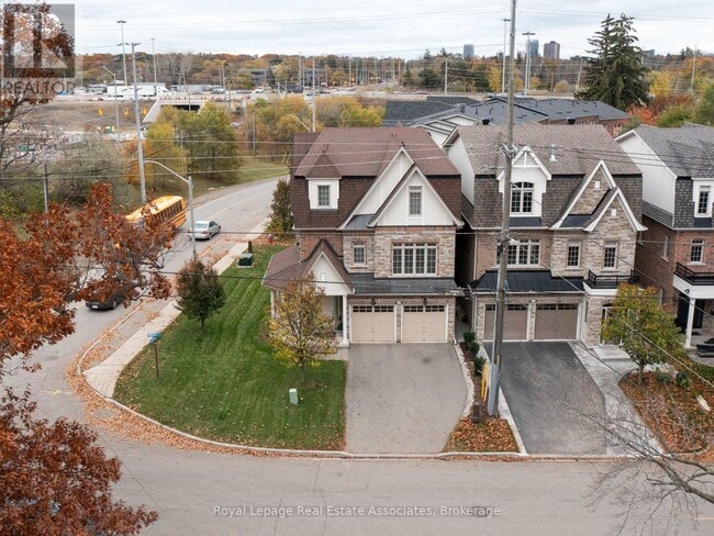 Photo du bâtiment - 28 Harborn Rd