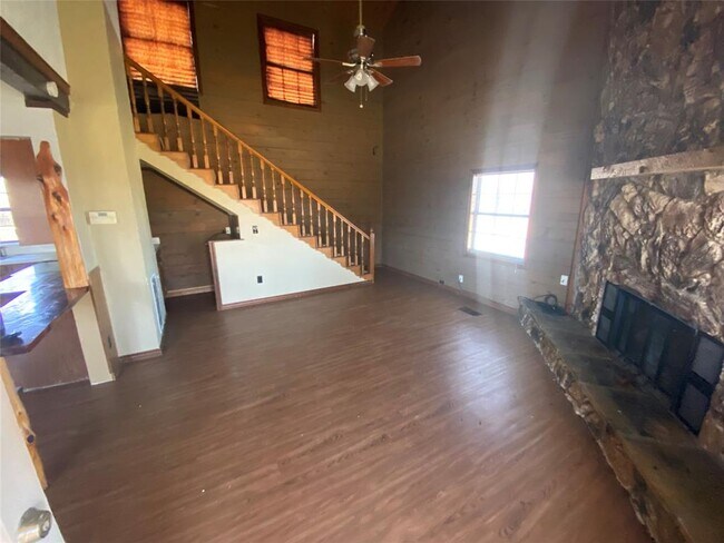 Building Photo - 10558 W Farm to Market 455