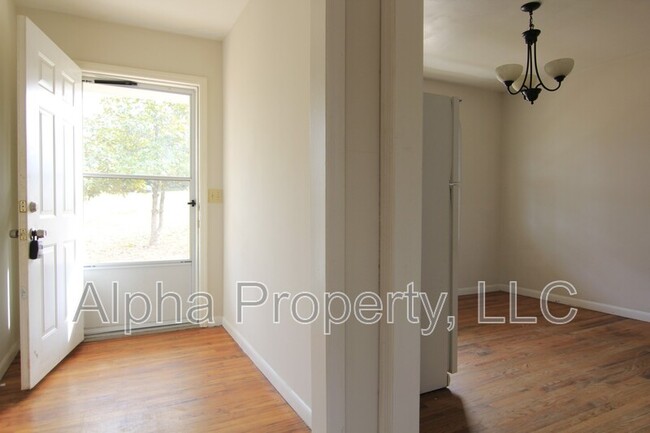 Building Photo - 106 Coolbrook Dr