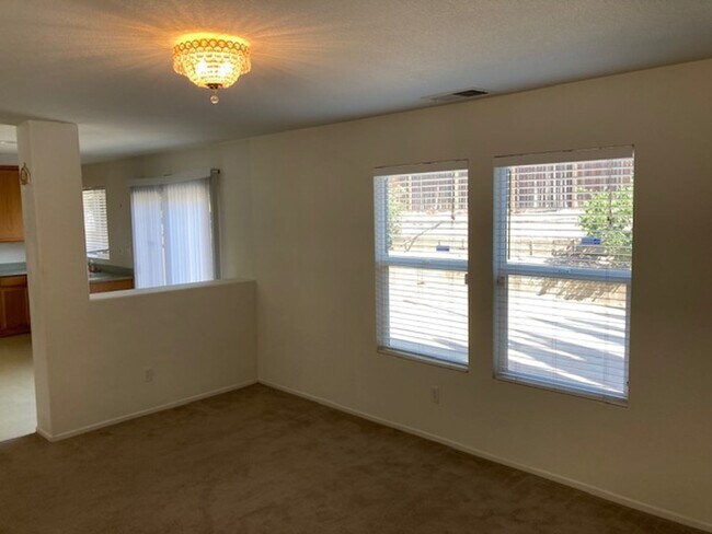 Foto del edificio - 11832 Potomac Ct