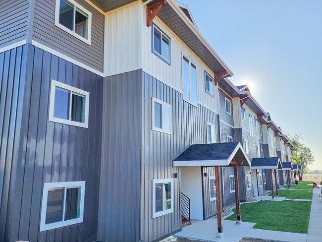 Foto del edificio - Pet Friendly 2 bed/ 2 bath unit at Soldier Ridge!