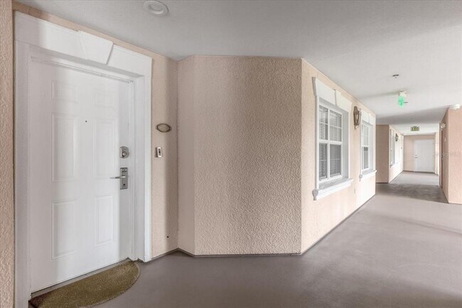 Foto del edificio - 7656 Whisper Way