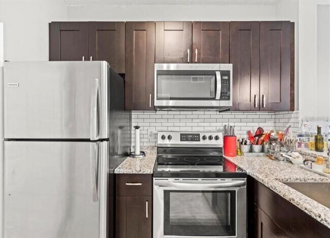 Building Photo - 4115 Chatham Oak Ct