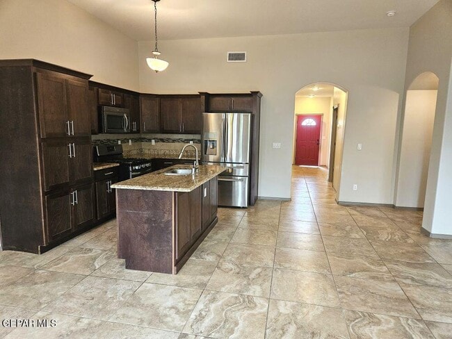 Building Photo - 7116 Copper Town Dr