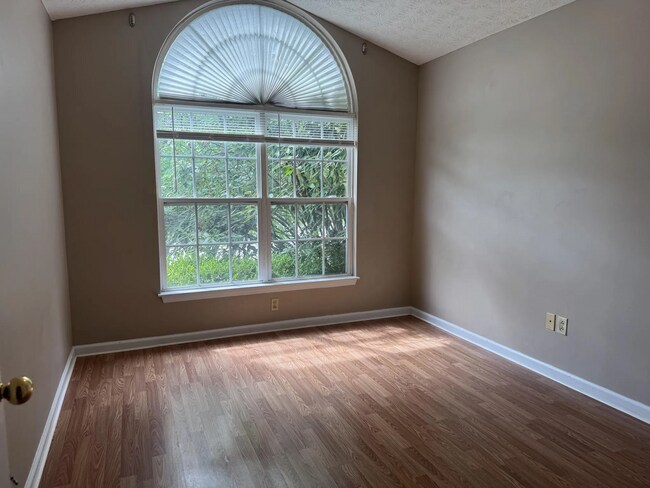 Foto del edificio - 2312 Market Garden Ln