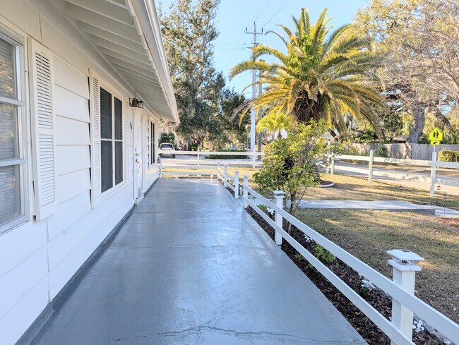 Foto del edificio - 1010 Indian Beach Dr