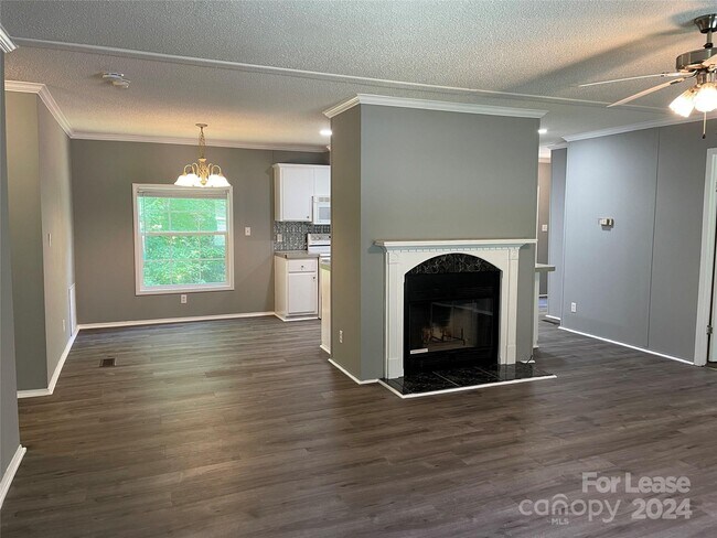 Building Photo - 624 Lhasa Apso Ln
