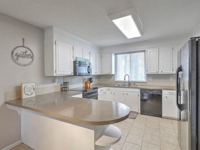 Building Photo - Beautiful Home in Nexton
