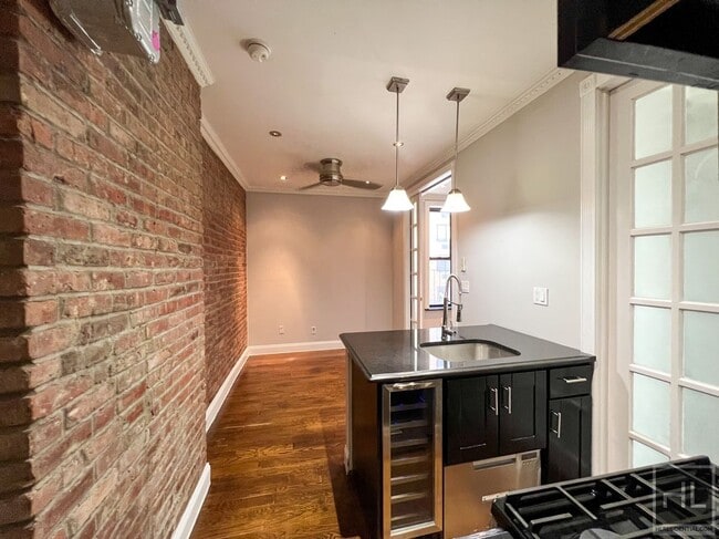 Foto del edificio - E 106TH ST.