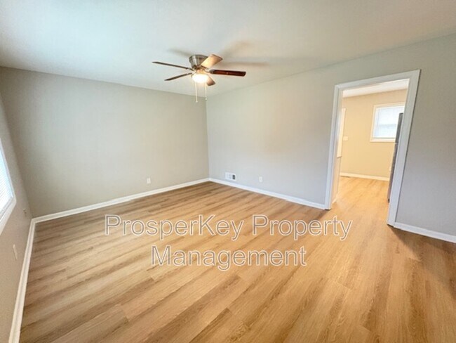 Foto del edificio - 4564 Moline Ave