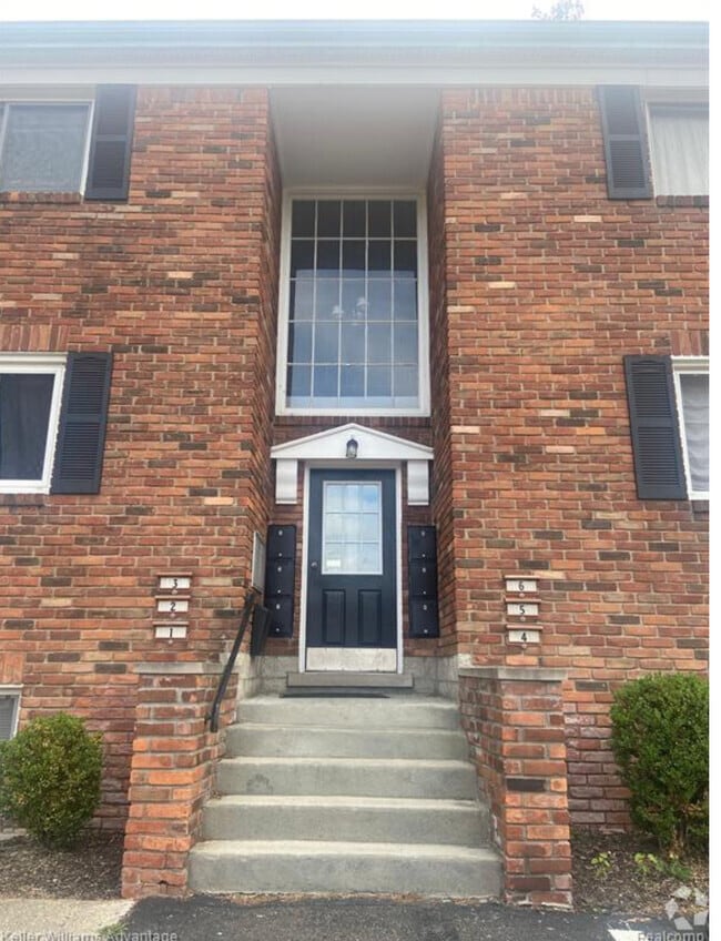 Building Photo - 31831 Grand River Ave