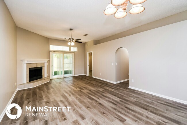 Foto del edificio - 5918 Wentworth Cir S