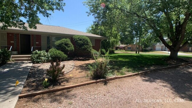 Photo - 2309 Woodburn St Apartment