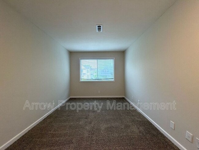 Building Photo - 1111 E Street