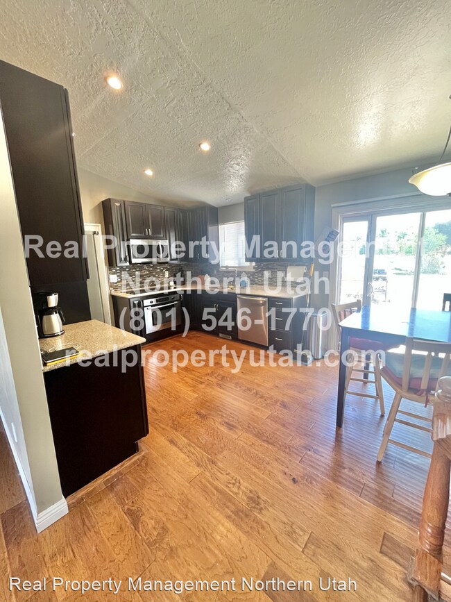 Foto del edificio - 4 br, 2 bath House - 3780 W. 4900 S.