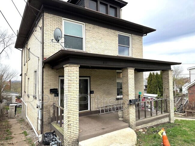 Foto del edificio - 238 Shadyhill Rd