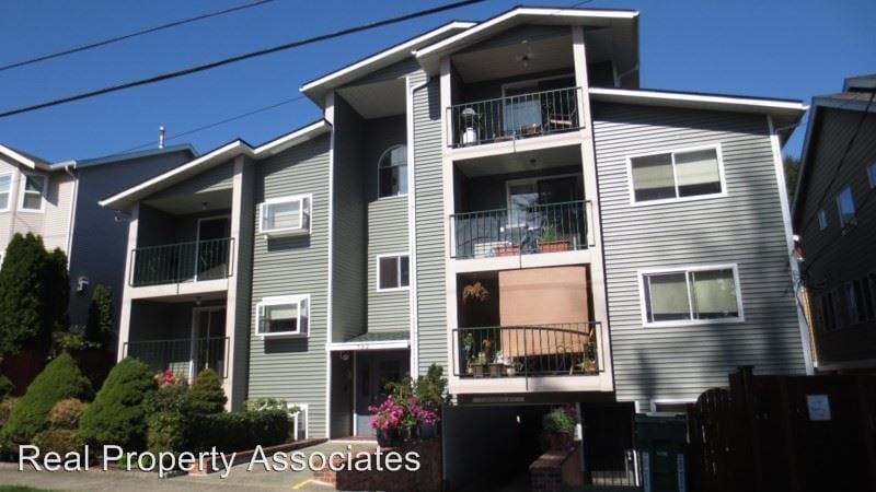 Primary Photo - 732 N 95th St