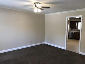 Building Photo - 2322 Greengate Dr