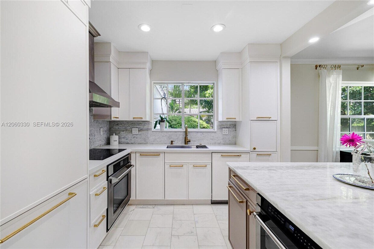 Building Photo - 349 NE 96th St