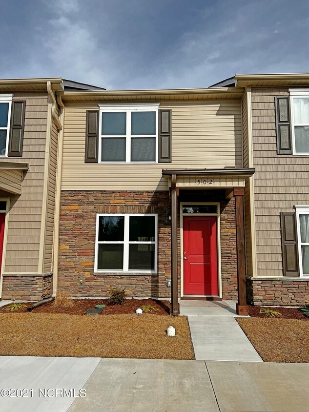 502 Pate Dr, Midway Park, NC 28544 Townhouse for Rent in Midway Park