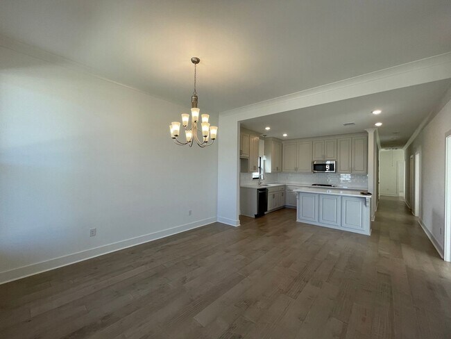 Foto del edificio - Stunning New Construction Home In Central