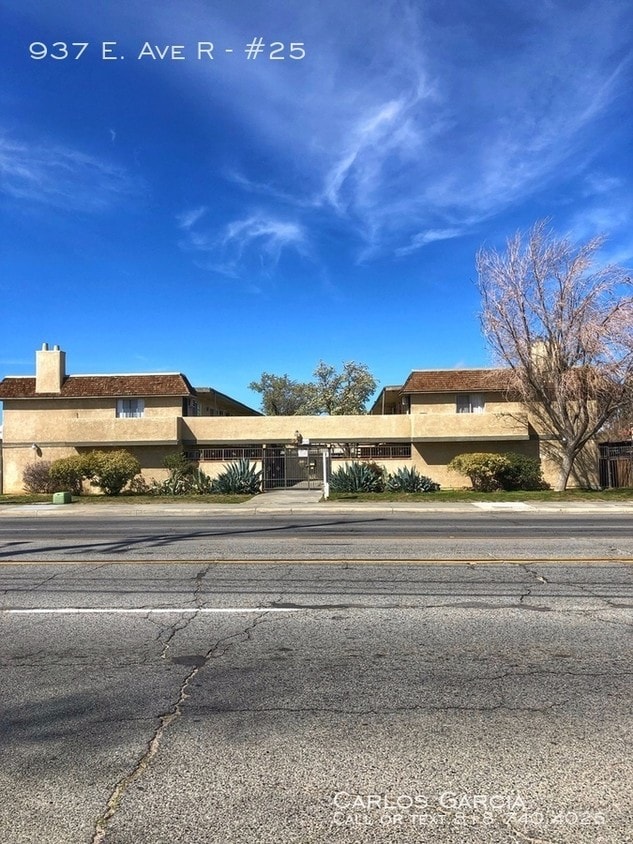 Primary Photo - 937 E Ave R