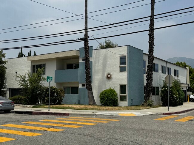Foto del edificio - 1635 Lake St