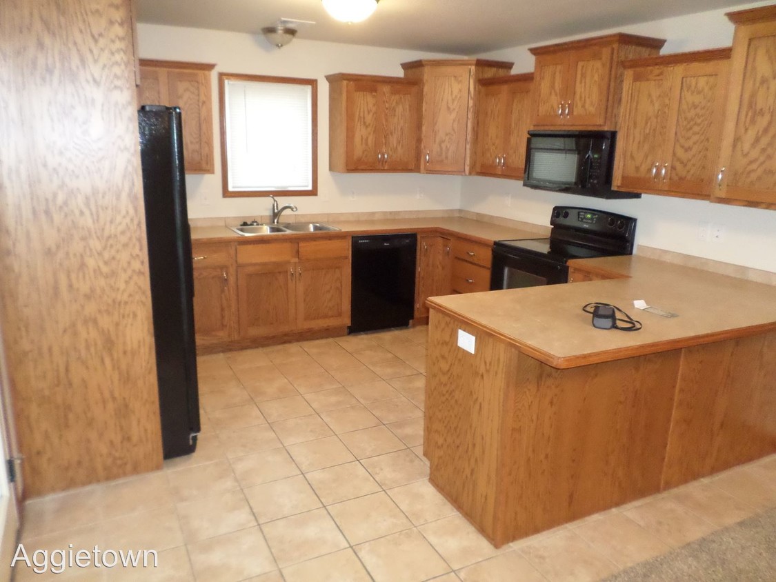 Foto principal - 523-523 Stonemont Dr