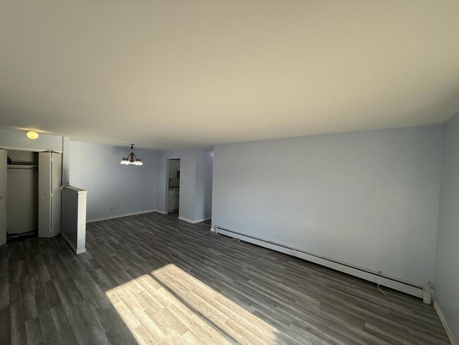 Building Photo - 1195 Meadow Ln