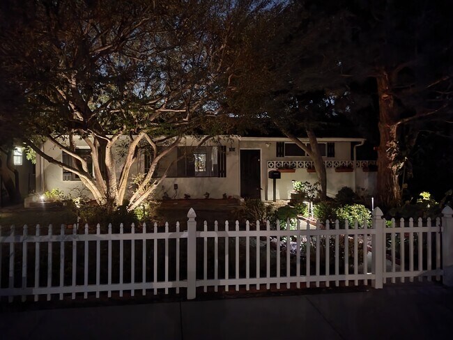 Building Photo - 2324 Pier Ave