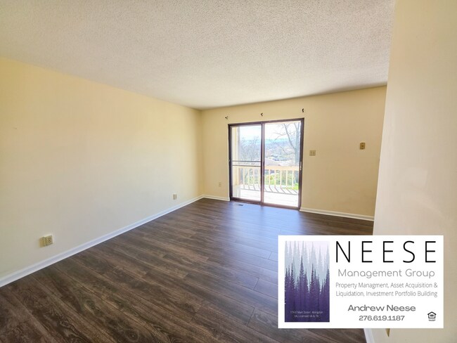 Foto del edificio - 100 Ivy Ln